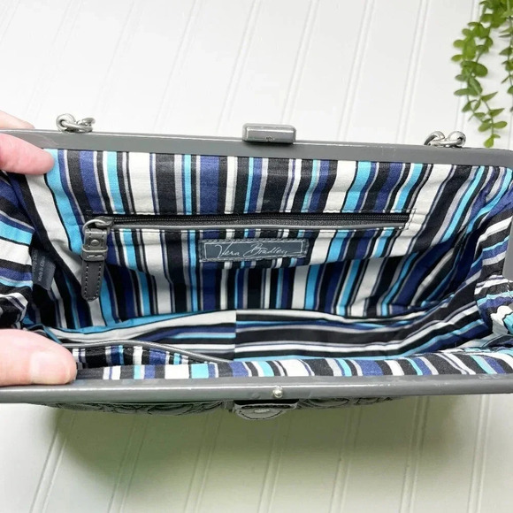 Vera Bradley Gray Quilted Handbag Purse with Chain Strap Manmade Materials - Picture 8 of 10